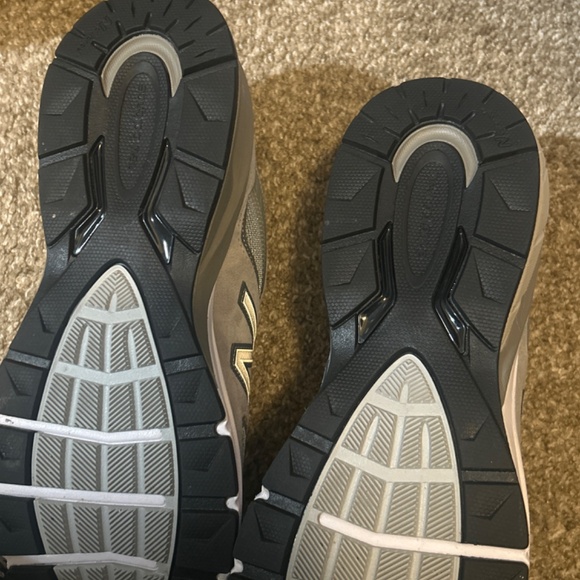 BRAND NEW NEW BALANCE 990 V5 - Picture 12 of 15